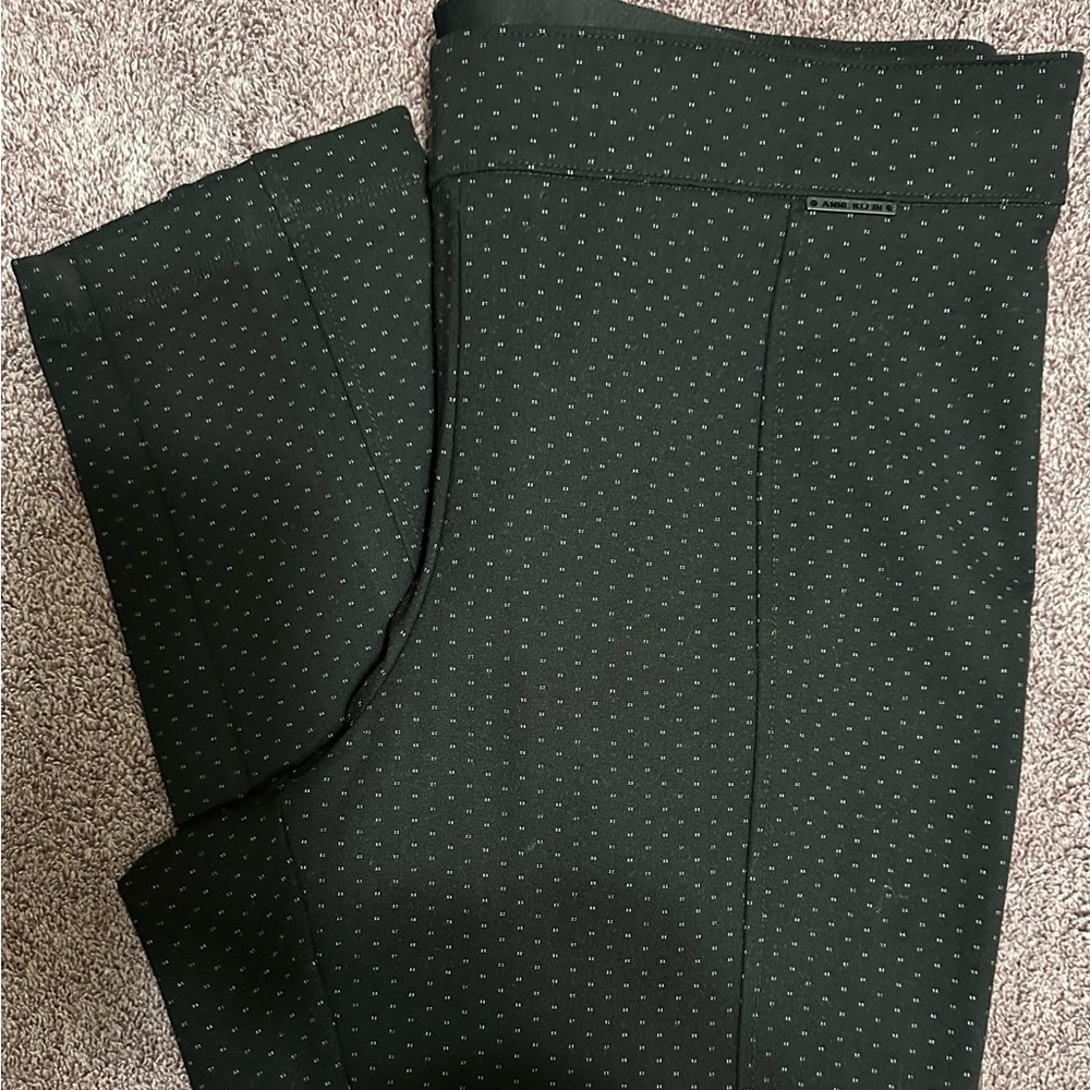 Anne Klein Black 

Pants

C-5